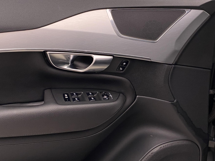 Volvo XC90 D5 AWD MOMENTUM AUT CZ 2.0 d Momentum