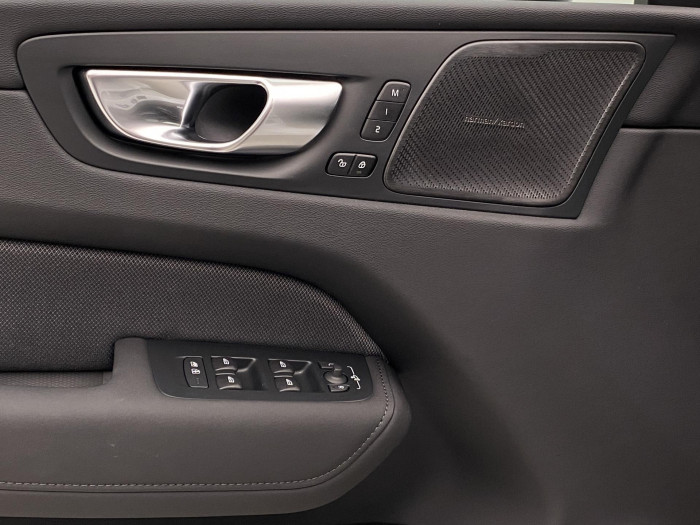 Volvo XC60 T6 AWD PLUS BLACK EDITION CZ