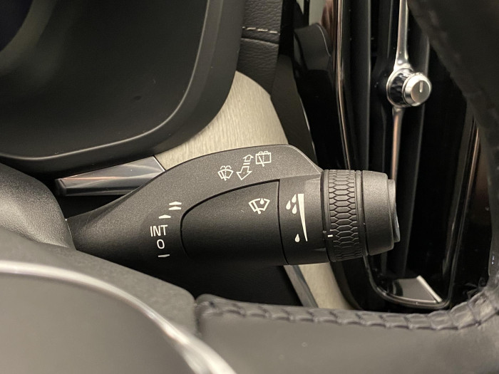 Volvo XC60 B4 AWD INSCRIPTION AUT CZ