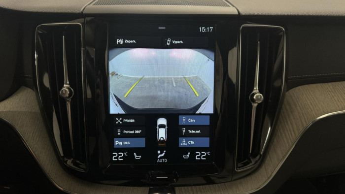 Volvo XC60 B5 AWD INSCRIPTION REZERVACE