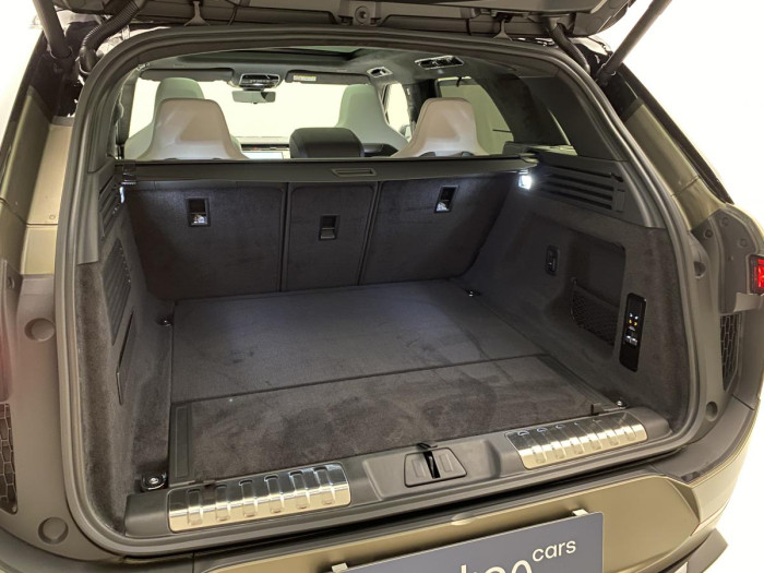 Land Rover Range Rover Sport P635 SV EDITION ONE AWD AUT 4.4 Edition