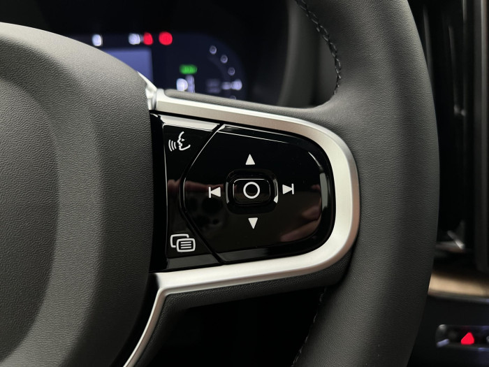 Volvo XC60 T6 AWD RECHARGE DARK PLUS