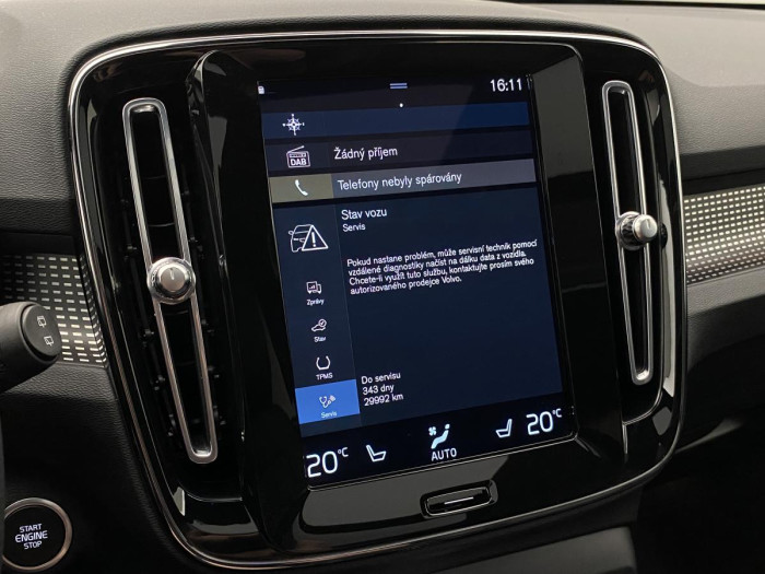 Volvo XC40 B5 AWD R-DESIGN AUT REZERVACE