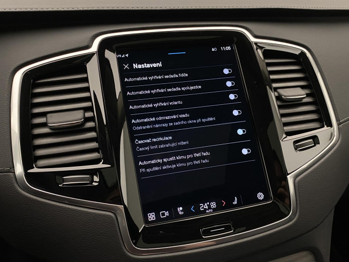 Volvo XC90 B5 AWD PLUS BRIGHT REZERVACE