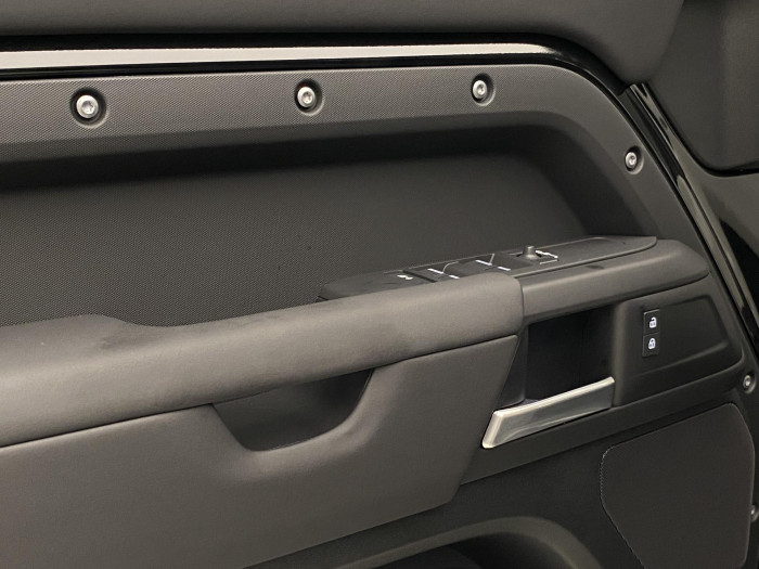 Land Rover Defender 110 D200 S AWD AUT 3.0 d