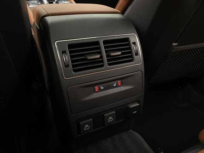 Jaguar F-Pace D300 R-DYNAMIC HSE REZERVACE 3.0 d Dynamic