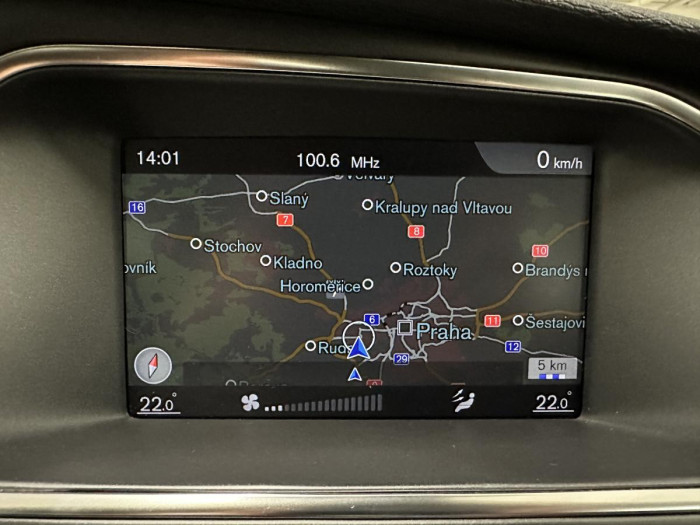 Volvo V40 T2 BLACK EDITION REZERVACE 2.0 Edition