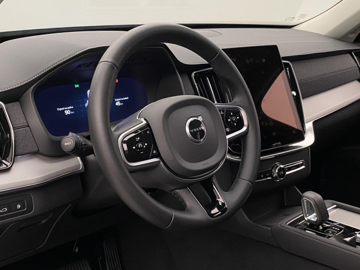 Volvo XC90 T8 AWD RECHARGE CORE AUT CZ 7m