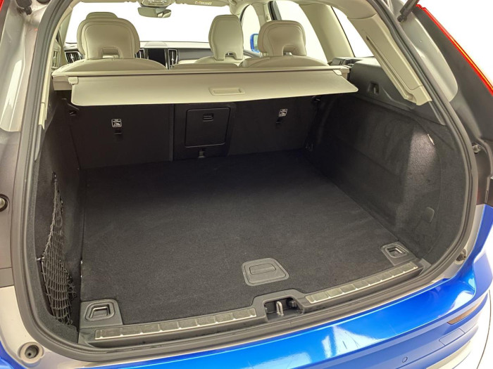 Volvo XC60 B4 AWD PLUS BRIGHT AUT CZ 2.0 Plus