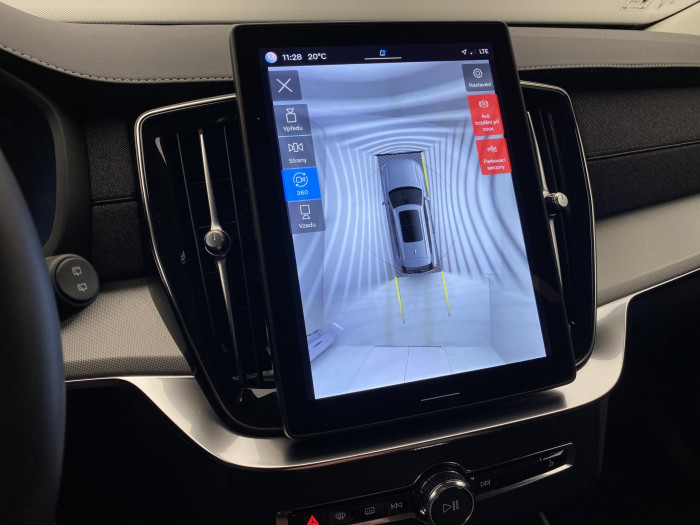 Volvo XC90 T8 AWD RECHARGE CORE AUT CZ 7m