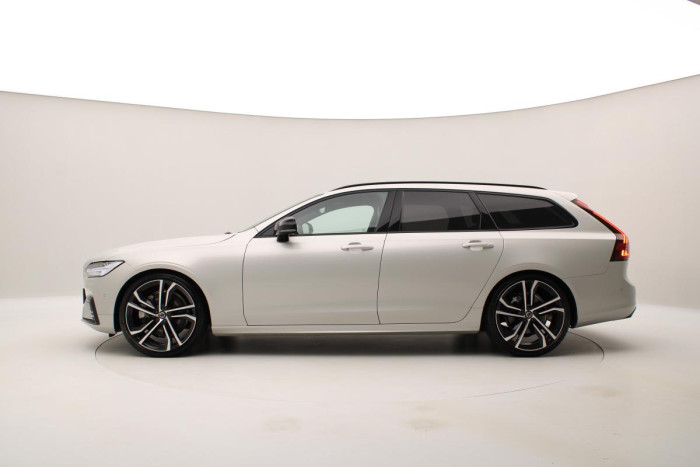 Volvo V90 B6 AWD R-DESIGN AUT REZERVACE