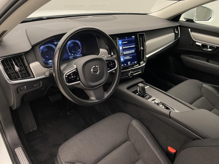 Volvo V90 B4 MOMENTUM AUT CZ 2.0 Momentum