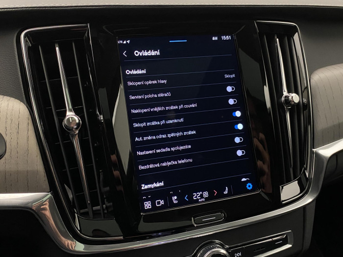 Volvo V90 CC B4 AWD ULTIMATE AUT CZ 2.0 CC CC