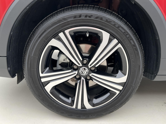MG ZS 1.5 ESSENTIAL PLUS CZ 1.maj.