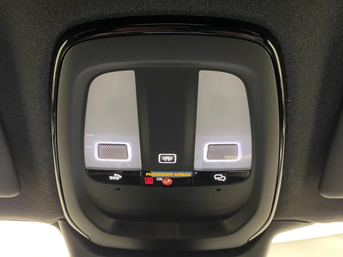 Volvo XC40 B3 AUT DARK PLUS