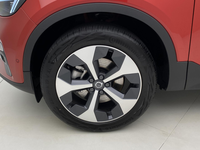 Volvo XC40 B3 DARK PLUS REZERVACE