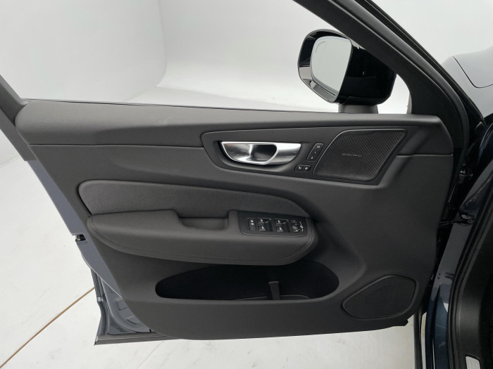 Volvo XC60 B5 AWD AUT PLUS BLACK EDITION