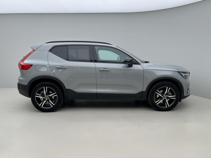 Volvo XC40 B3 PLUS DARK AUT CZ 1.maj.