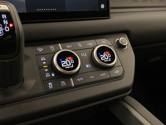 Land Rover Defender 110 D300 X-DYNAMIC SE AWD AUT 3.0 d Dynamic SE