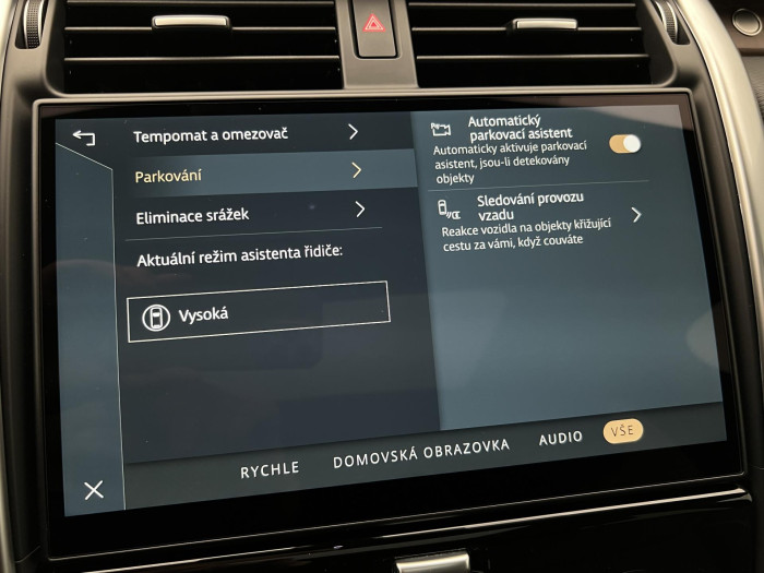 Land Rover Discovery D250 DYNAMIC HSE AWD AUT CZ 3.0 d Dynamic