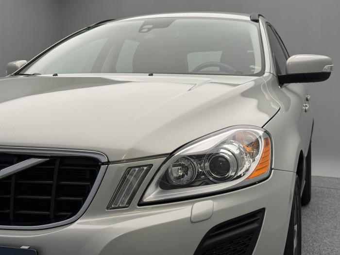 Volvo XC60 3.2 AWD MOMENTUM CZ 3.2 Momentum