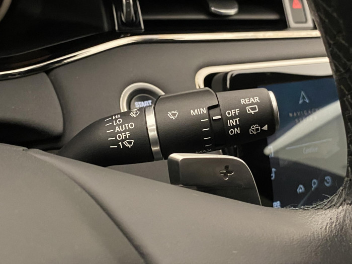 Land Rover Range Rover Evoque D200 SE AWD REZERVACE 2.0 d SE