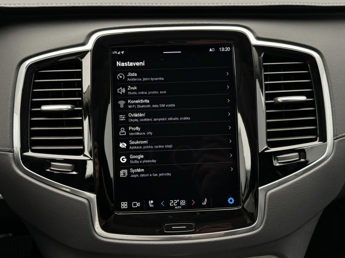 Volvo XC90 T8 AWD RECHARGE ULTIMATE DARK