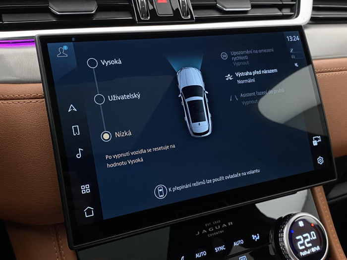 Jaguar F-Pace D300 R-DYNAMIC HSE REZERVACE 3.0 d Dynamic