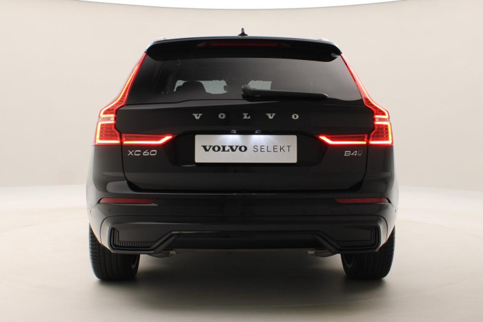 Volvo XC60 B4 AWD ULTIMATE DARK CZ 1.maj