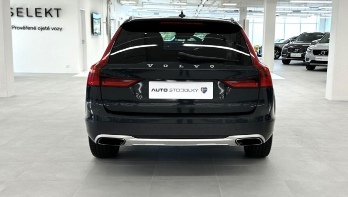 Volvo V90 CROSS COUNTRY T5 REZERVACE