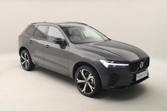 Volvo XC60 B4 AWD DARK ULTIMATE CZ 1.maj