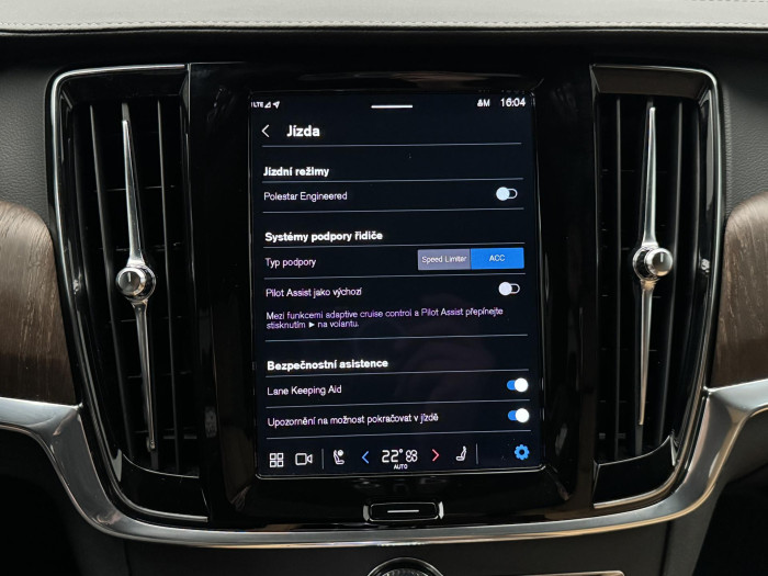 Volvo V90 B6 AWD ULTIMATE REZERVACE