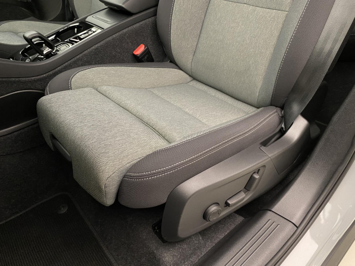 Volvo XC40 B3 DARK PLUS AUT CZ