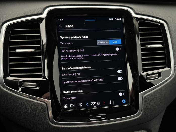 Volvo XC90 B5 AWD PLUS BRIGHT REZERVACE