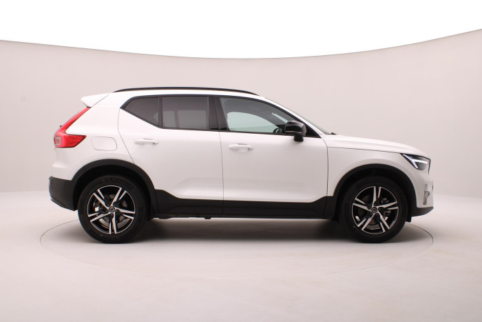 Volvo XC40 B3 DARK PLUS AUT CZ