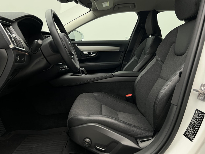 Volvo V90 B4 MOMENTUM AUT 2.0 Momentum
