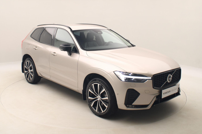 Volvo XC60 B4 AWD PLUS DARK AUT 1.maj