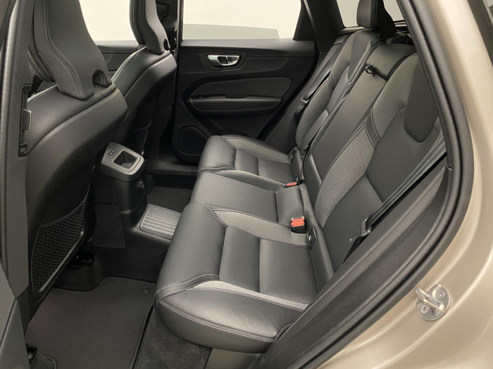 Volvo XC60 T6 AWD PLUS RECHARGE AUT 1.maj