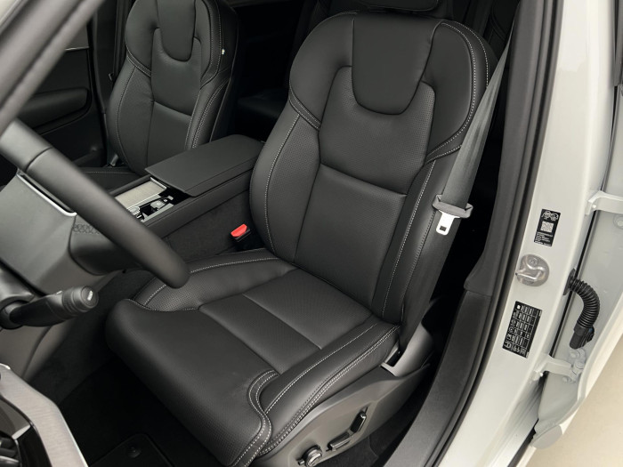 Volvo XC90 T8 AWD RECHARGE DARK PLUS AUT