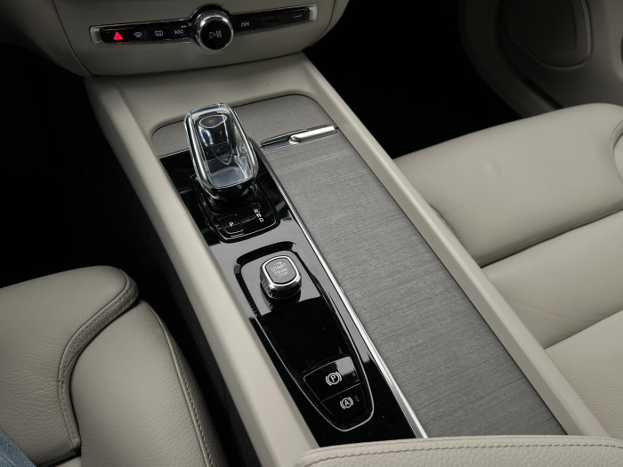 Volvo V60 B4 INSCRIPTION AUT 1.maj.