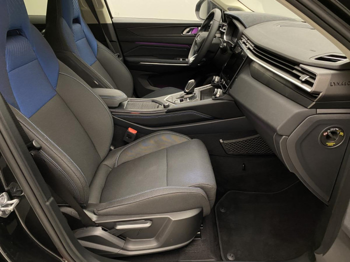 Lynk & Co 01 PHEV DCT AUT REZERVACE