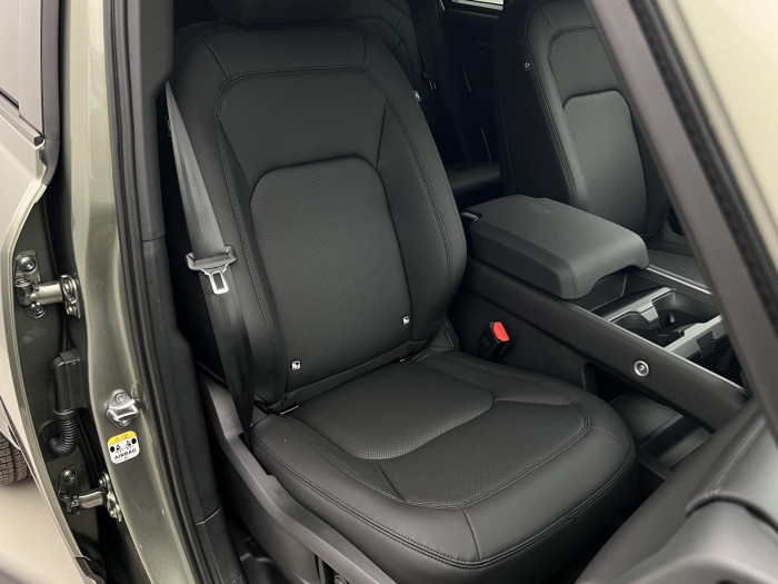 Land Rover Defender 110 D250 X-DYNAMIC SE AWD AUT 3.0 d Dynamic SE