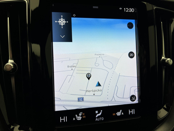 Volvo XC60 B4 AWD R-DESIGN AUT