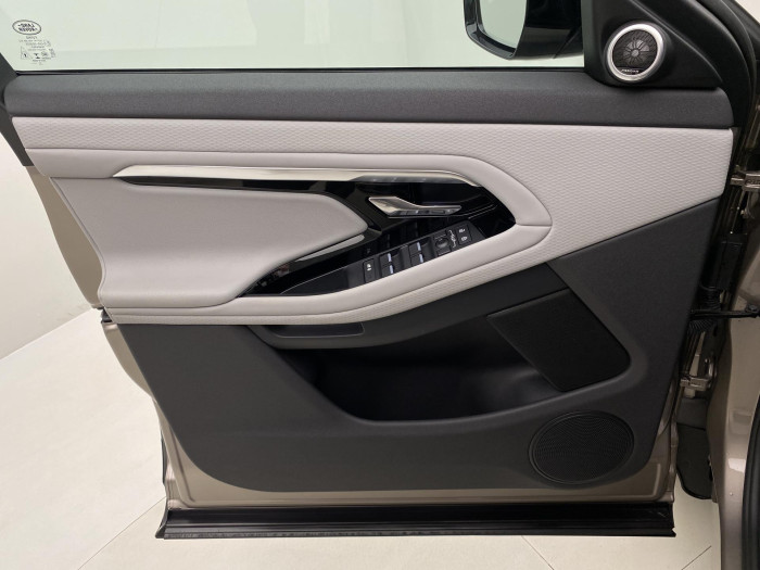 Land Rover Range Rover Evoque P300 HST AWD AUT