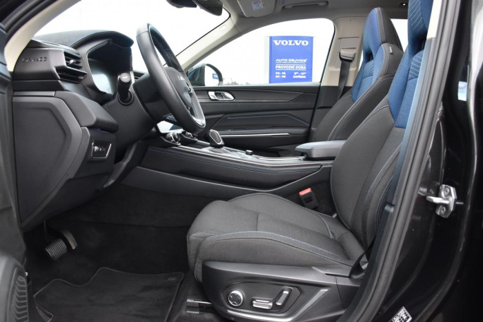 Lynk & Co 01 PHEV DCT AUT 1.maj.