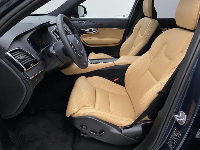 Volvo XC90 B6 AWD ULTIMATE DARK CZ 7M