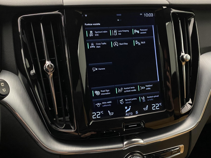 Volvo XC60 T5 AWD MOMENTUM AUT CZ 2.0 Momentum