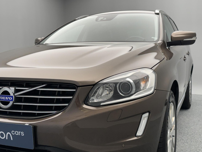 Volvo XC60 D5 AWD SUMMUM 2.4 d Summum