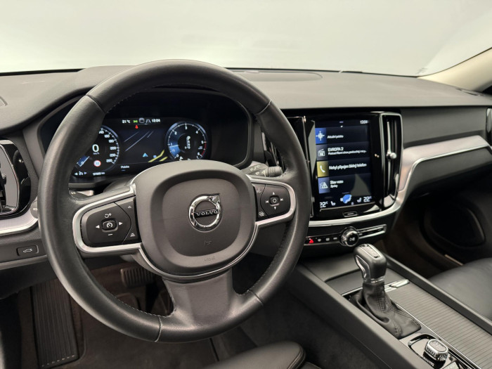 Volvo V60 D3 MOMENTUM PRO AUT 1.maj 2.0 d Momentum