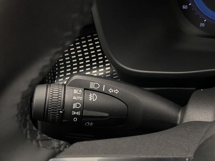 Volvo XC40 B4 AWD BRIGHT PLUS REZERVACE 2.0 Plus